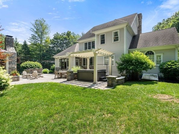 114 Fox Run Rd, Bolton MA 01740