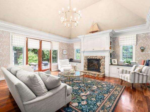 114 Fox Run Rd, Bolton MA 01740