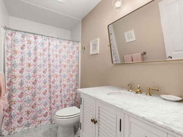 114 Fox Run Rd, Bolton MA 01740