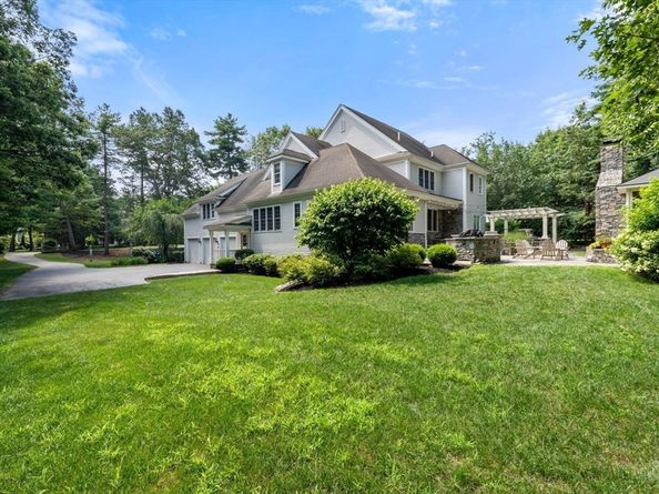 114 Fox Run Rd, Bolton MA 01740