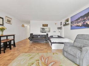 6 Whittier Pl 8P, Boston MA 02114