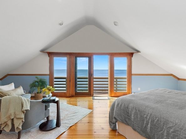 183 Bass Point Rd, Nahant MA 01908