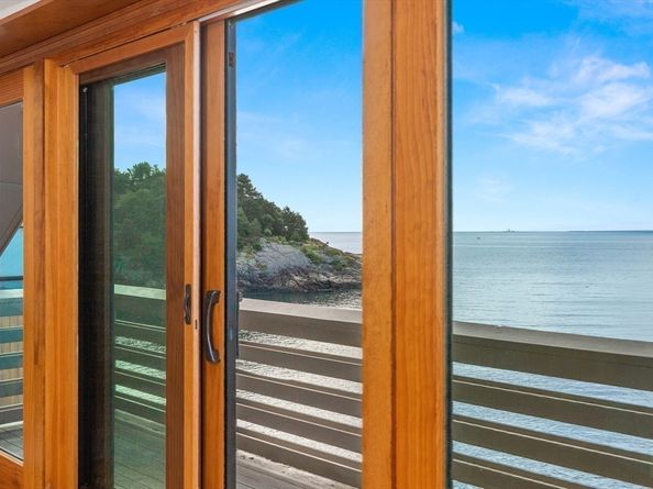 183 Bass Point Rd, Nahant MA 01908