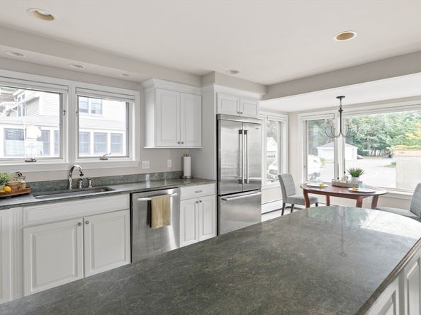 183 Bass Point Rd, Nahant MA 01908