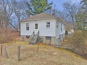 27 Nicks Rock Rd, Plymouth MA 02360