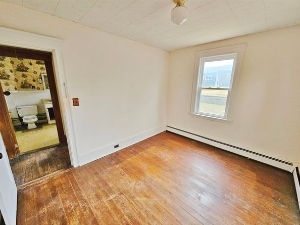 27 Nicks Rock Rd, Plymouth MA 02360