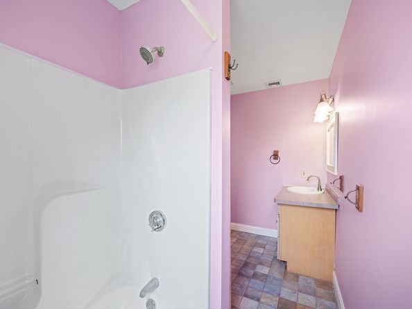 71 Summer St, Northborough MA 01532