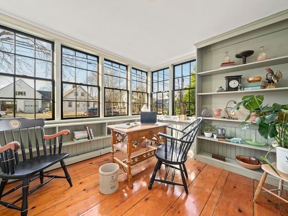 373 N Franklin St, Holbrook MA 02343