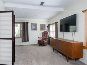 19 Black Point Rd, Webster MA 01570