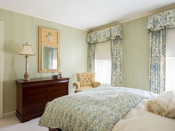 80 Brierbrook, Milton MA 02186