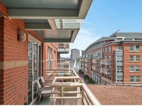 2.5 Battery Wharf 2408, Boston MA 02109