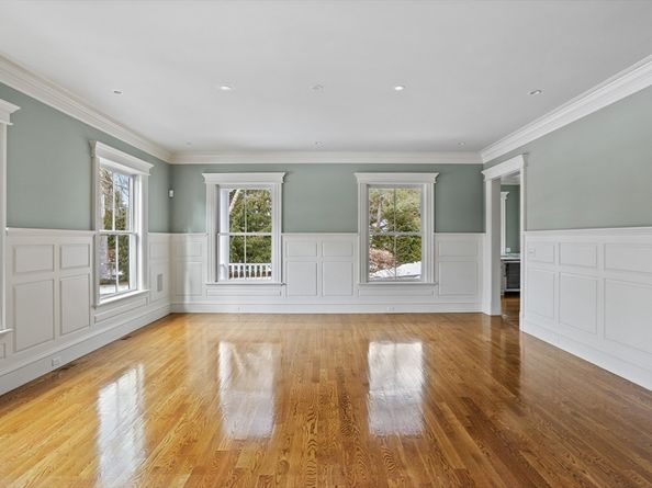 23 Burroughs Road, Lexington MA 02420