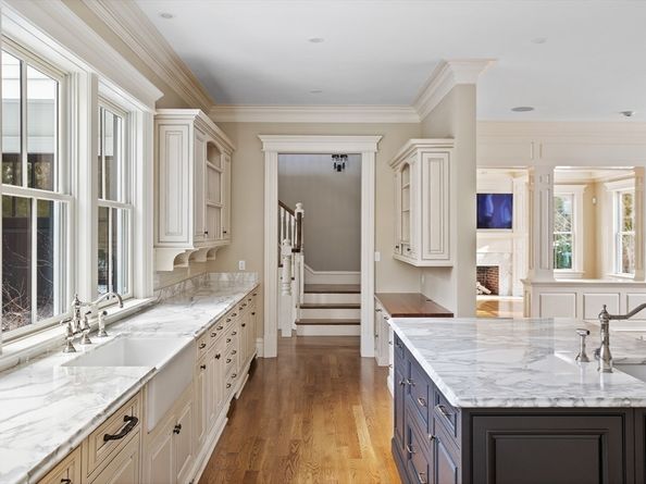 23 Burroughs Road, Lexington MA 02420