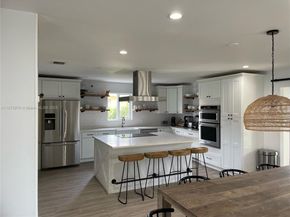 8921 SW 48th St, Miami FL 33165