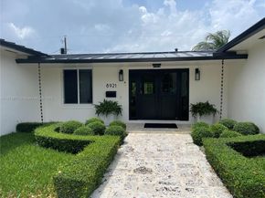 8921 SW 48th St, Miami FL 33165