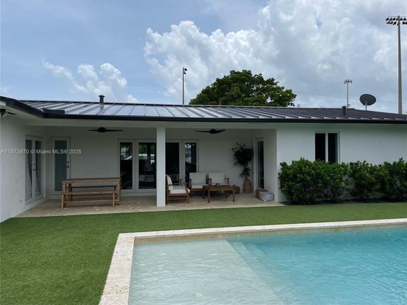 8921 SW 48th St, Miami FL 33165