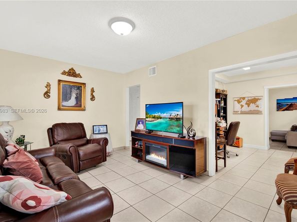 560 NW 57th Ct, Miami FL 33126