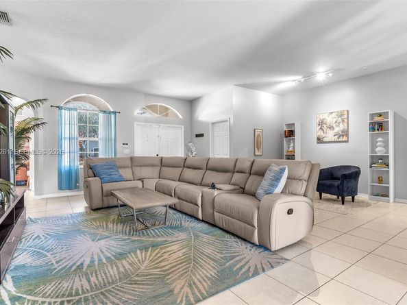 2130 SE 16th Ave, Homestead FL 33035