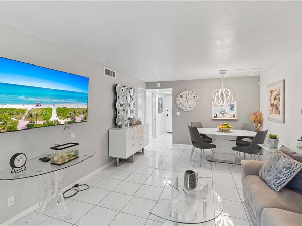 8150 W Mcnab Rd 104, Tamarac FL 33321
