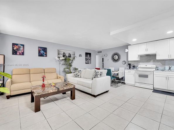 1851 NE 168th St A8, North Miami Beach FL 33162