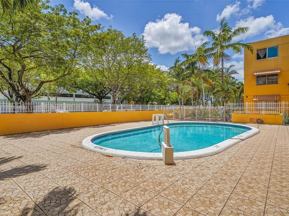 1851 NE 168th St A8, North Miami Beach FL 33162