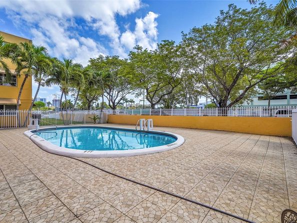 1851 NE 168th St A8, North Miami Beach FL 33162
