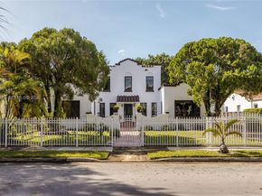 2152 SW 10th St, Miami FL 33135