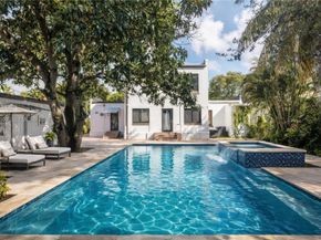 2152 SW 10th St, Miami FL 33135