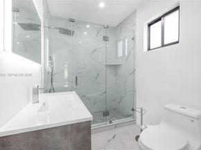 2152 SW 10th St, Miami FL 33135