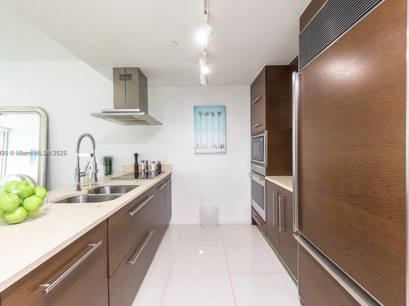 485 Brickell Ave 3407, Miami FL 33131