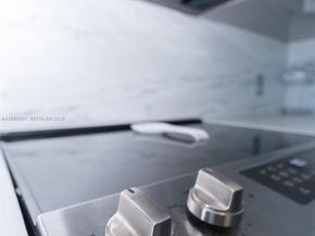 5445 Collins Ave BAY21, Miami Beach FL 33140