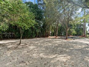 4800 SW 61st Ave, Davie FL 33314