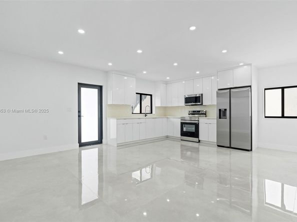4800 SW 61st Ave, Davie FL 33314