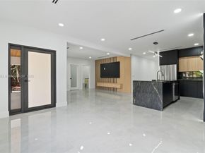4800 SW 61st Ave, Davie FL 33314