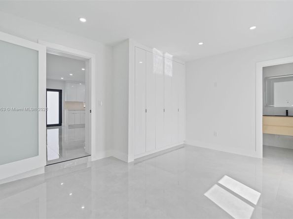 4800 SW 61st Ave, Davie FL 33314