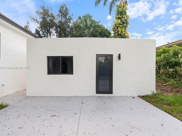 4800 SW 61st Ave, Davie FL 33314