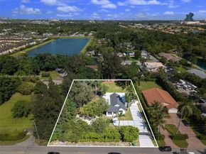 4800 SW 61st Ave, Davie FL 33314