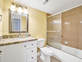 10332 Sunrise Lakes Blvd 206, Sunrise FL 33322