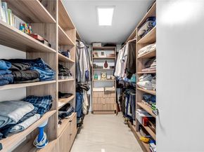 17111 Biscayne Blvd 2001, North Miami Beach FL 33160