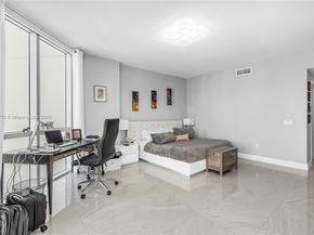 17111 Biscayne Blvd 2001, North Miami Beach FL 33160