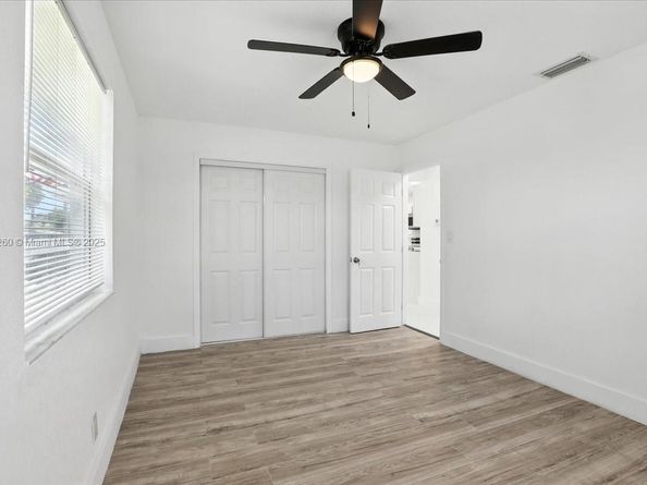 9207 SW 49th Pl, Cooper City FL 33328