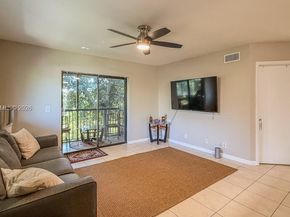 632 Trace Cir 202, Deerfield Beach FL 33441