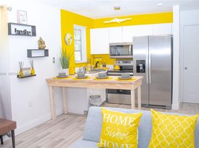 43 NW 41st St, Miami FL 33127