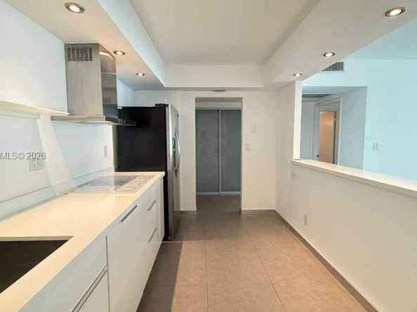 19380 Collins Ave 905, Sunny Isles Beach FL 33160