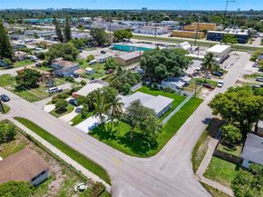2001 N 22nd Ave, Hollywood FL 33020