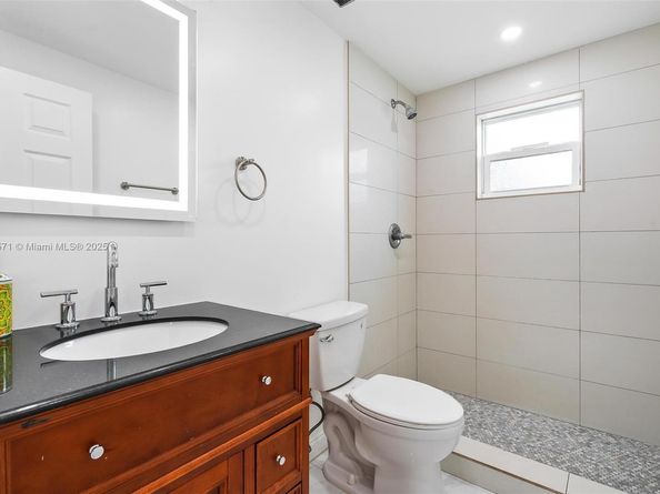2001 N 22nd Ave, Hollywood FL 33020