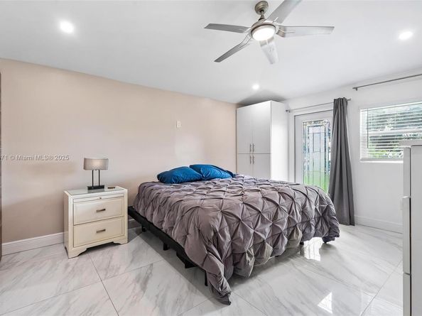 2001 N 22nd Ave, Hollywood FL 33020