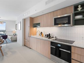 159 NE 6th St 2415, Miami FL 33132