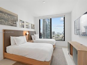 159 NE 6th St 2415, Miami FL 33132