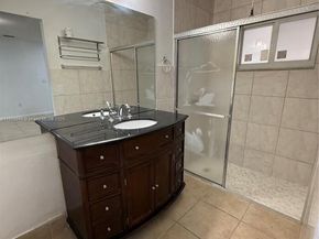 19926 NW 67th Pl, Hialeah FL 33015